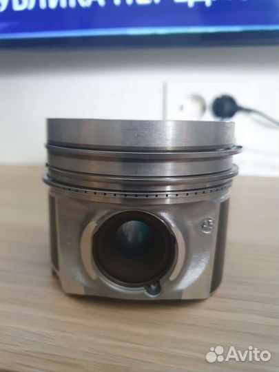 Поршень в сборе 059107065fd )(новый оригинал)