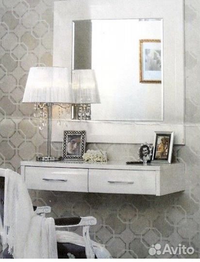 Консольный / туалетный столик с зеркалом