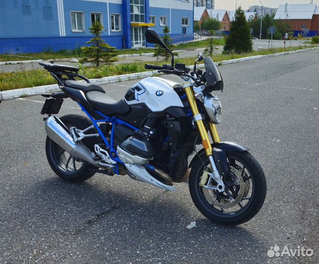 BMW R1200R