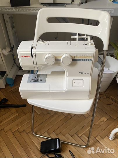 Швейная машина Janome