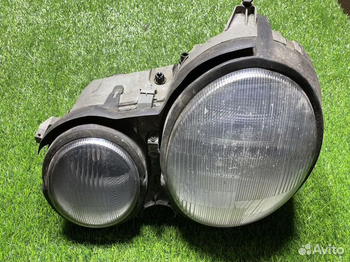 Фара Mercedes W210