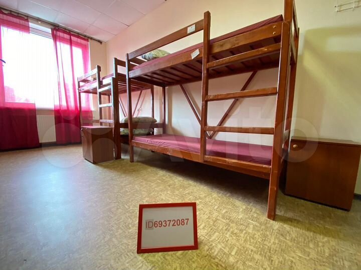 Комната 32 м² в > 9-к., 5/5 эт.