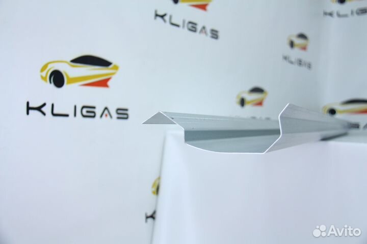 Ремонтный порог Peugeot 308