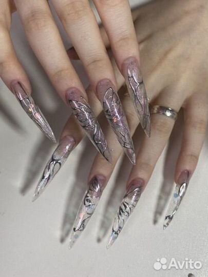 Маникюр на дому от 800