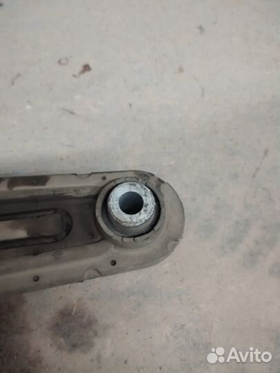 Подушка двигателя задняя Nissan Almera G15