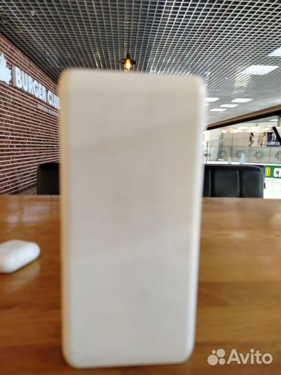 Белый поверьте банк 1500 черный за 700 оба 2000