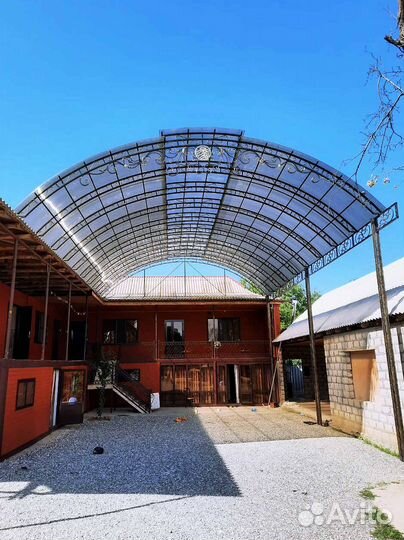 Навес из поликарбоната