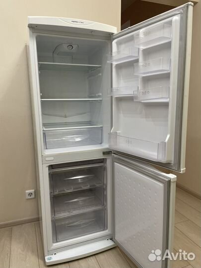 Холодильник LG