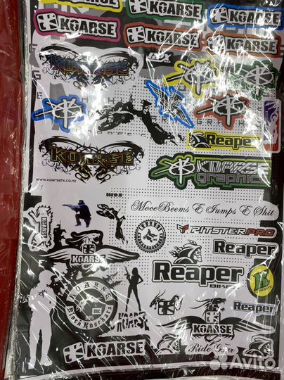 Наклейки на мотоцикл