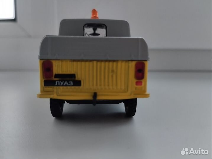 Коллекционная модель Deagostini 1:43 «луаз-2403»