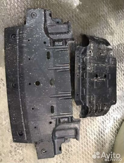 Защита двигателя, пыльник