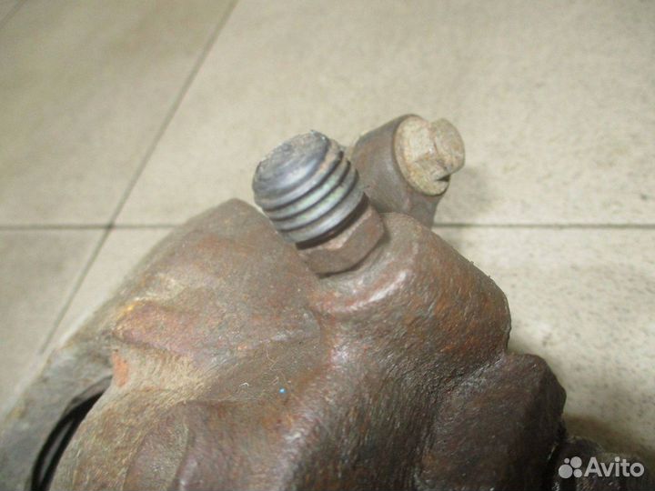 Суппорт передний правый VW Polo Sedan