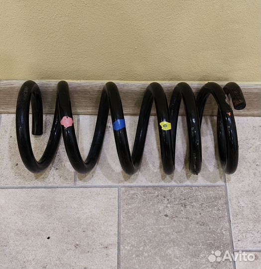 Пружина задняя Паджеро 3-4