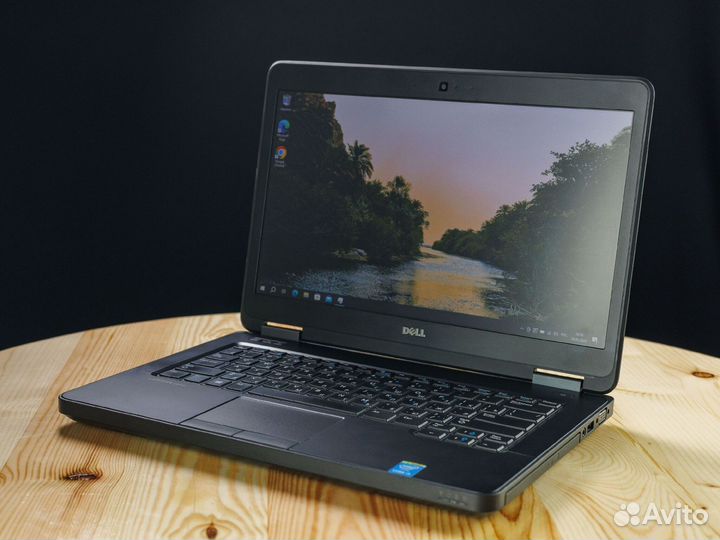 Ноутбук для работы Dell Latitude