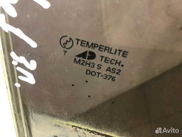 Стекло задней правой двери