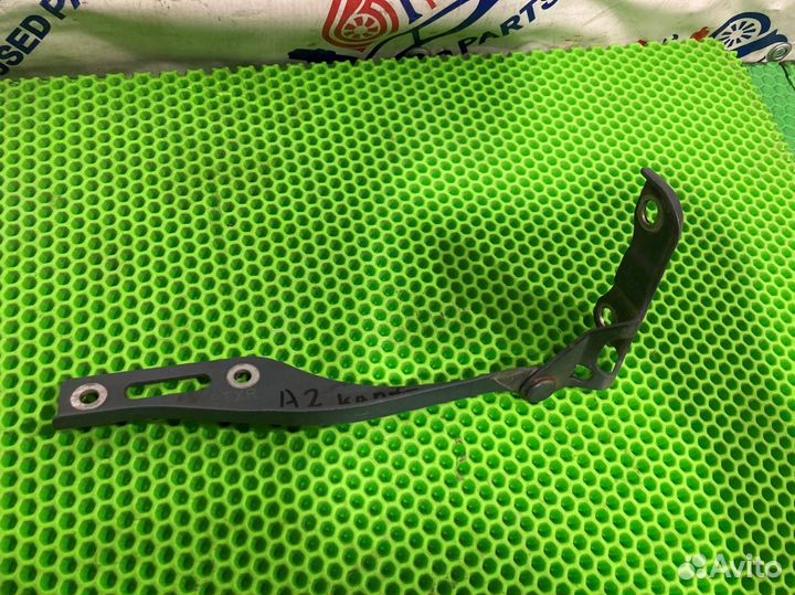 Петля капота правая Acura Mdx YD2 J37A1 2008