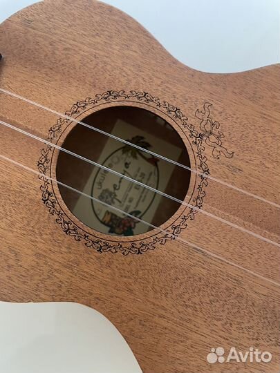 Укулеле enya eus 20 с чехлом без струны