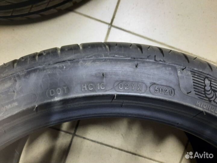 Michelin Pilot Sport 4 245/40 R19 98Y