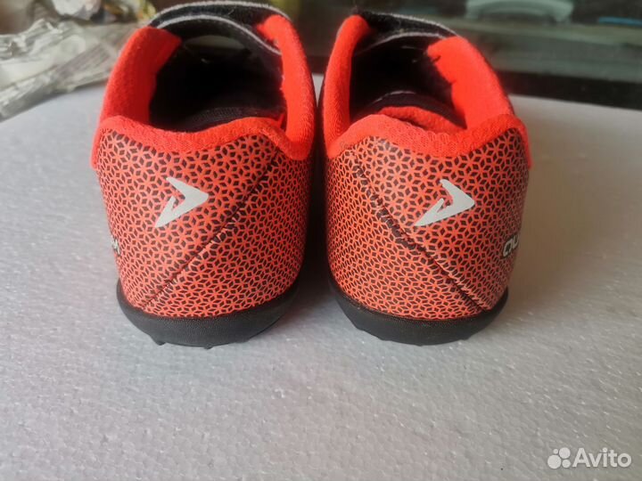 Детские футбольные бутсы demix