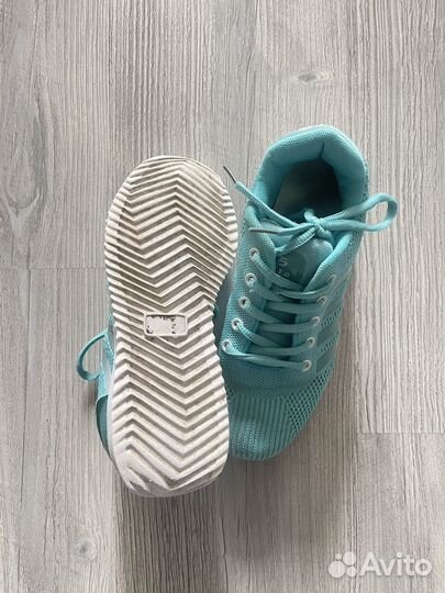 Кроссовки детские