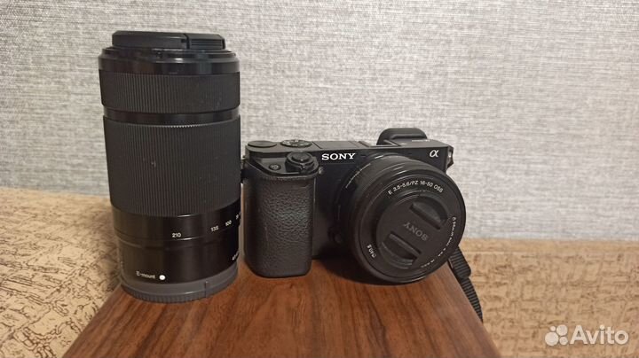 Продаю цифровой фотоаппарат sony с объективами