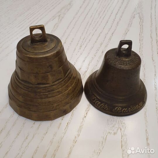 Колокольчик старинный. Остался побольше