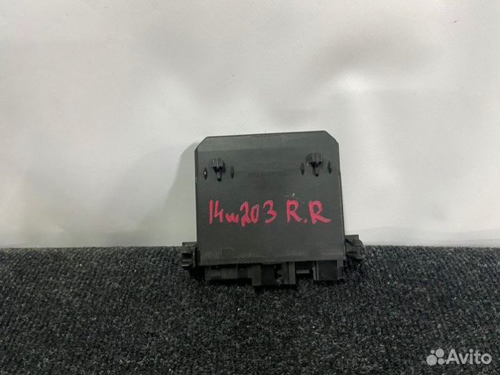 Блок управления двери задний правый Mercedes 203