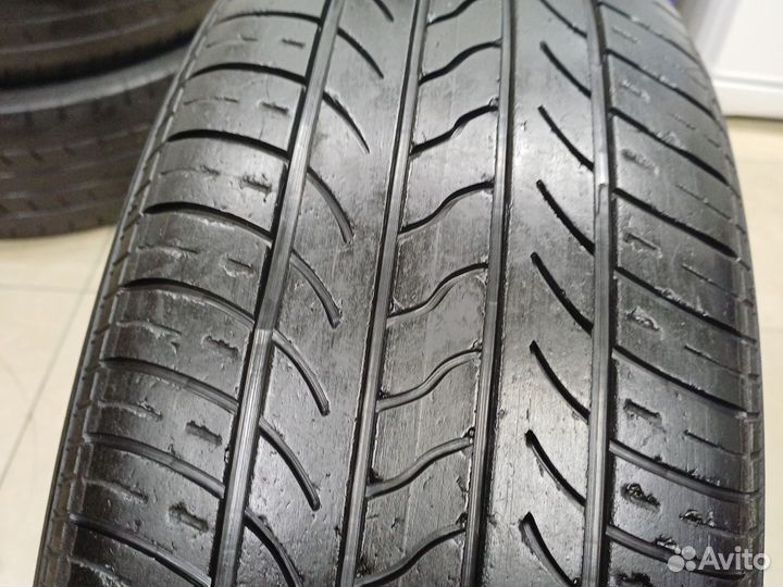 Yokohama BluEarth E75 215/60 R16 95V