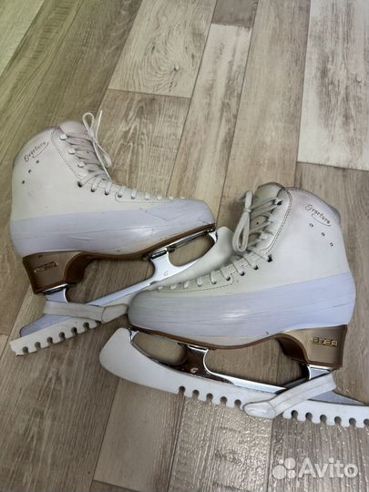 Коньки фигурные Edea Overture 245