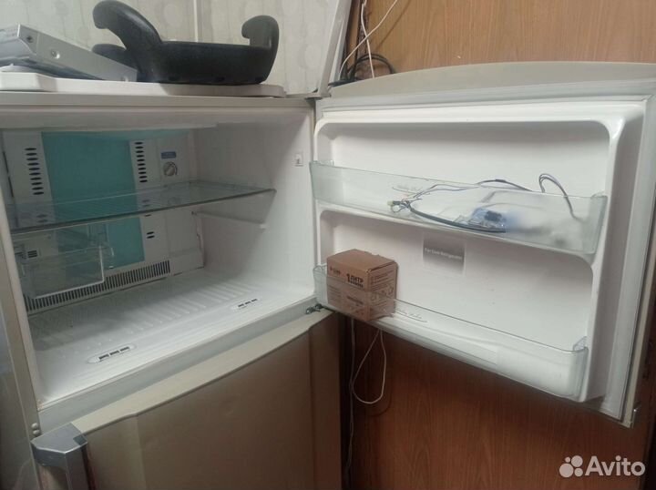 Холодильник Toshiba