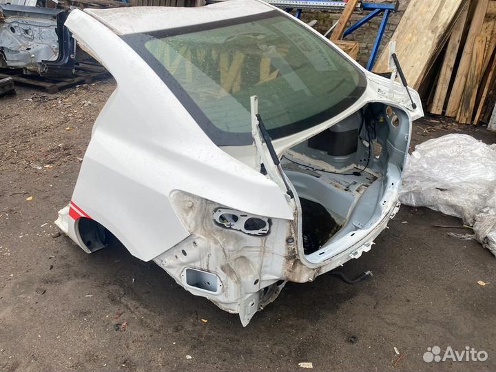 Задок Задняя часть четверть Mazda 3 BL седан