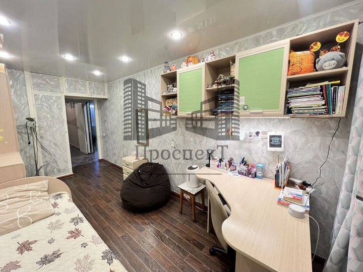 3-к. квартира, 58 м², 2/5 эт.