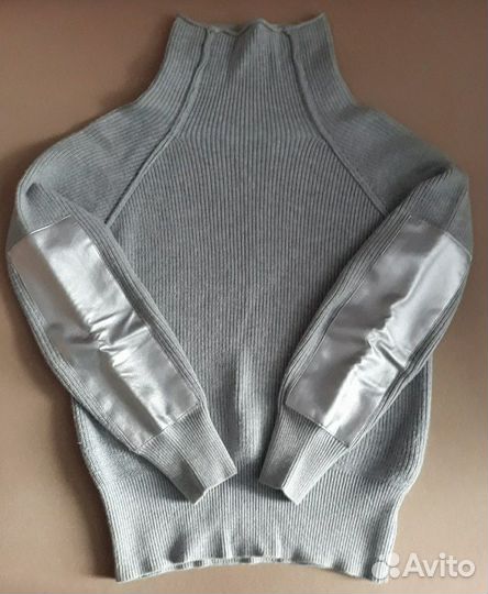 Свитер на девочку