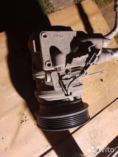 Компрессор кондиционера Hyundai Tucson 1 2.7