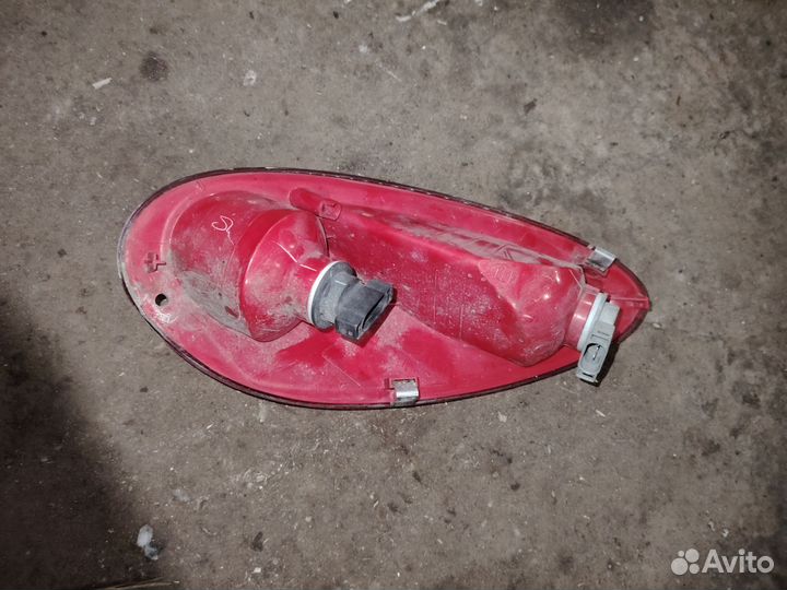 Фонарь задний левый Chrysler pt Cruiser