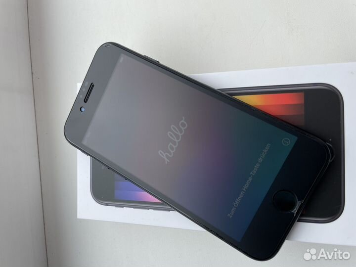 iPhone SE (2022), 64 ГБ