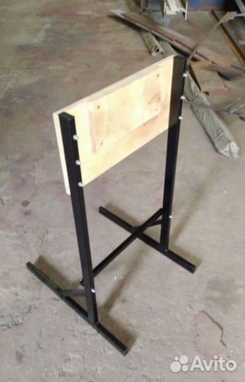 Подставка для лодочного мотора