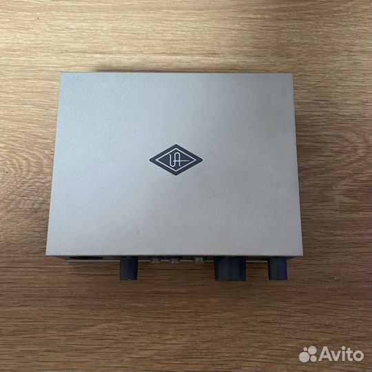 Universal audio volt 1