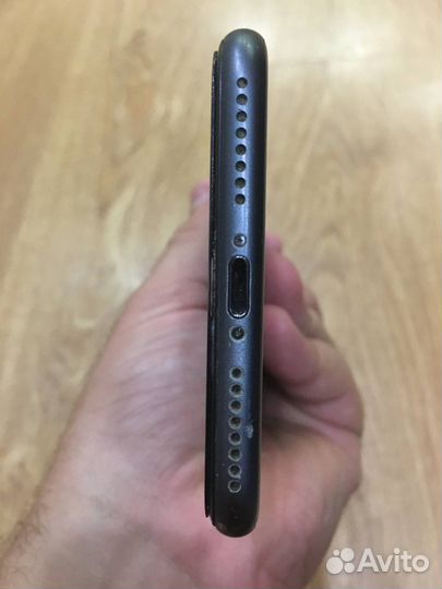 Телефон iPhone 8 plus