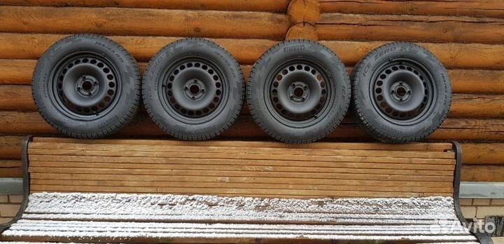 Pirelli Formula Ice FR 185/65 R15