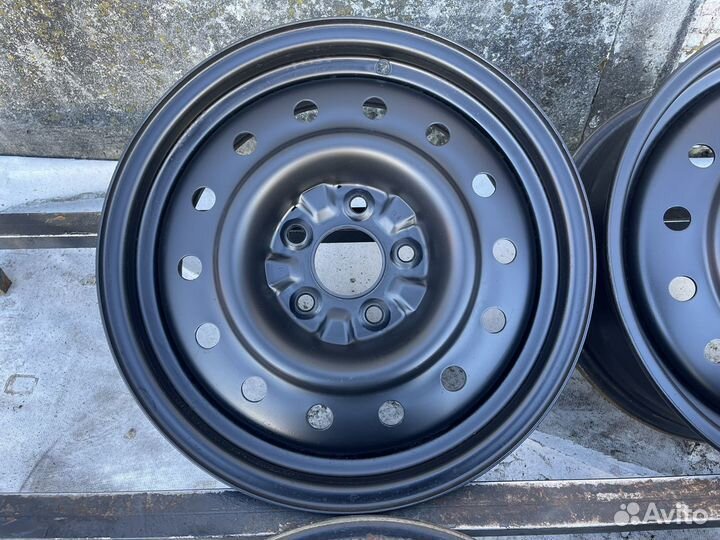 Штампованные диски r16 5x114.3 Nissan