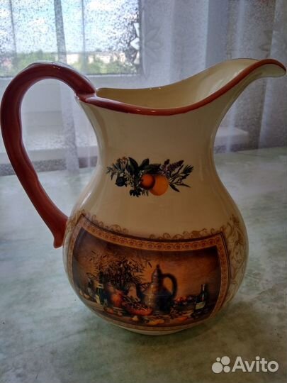 Керамическая посуда для дачи. Две стеклянных вазы