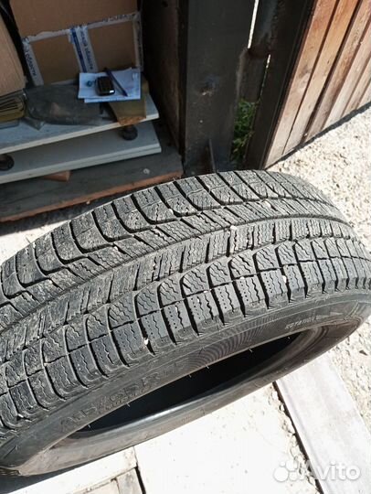 Michelin 4x4 Alpin 215/65 R17 99