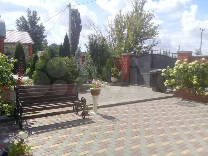 Дом 208 м² на участке 14,5 сот.
