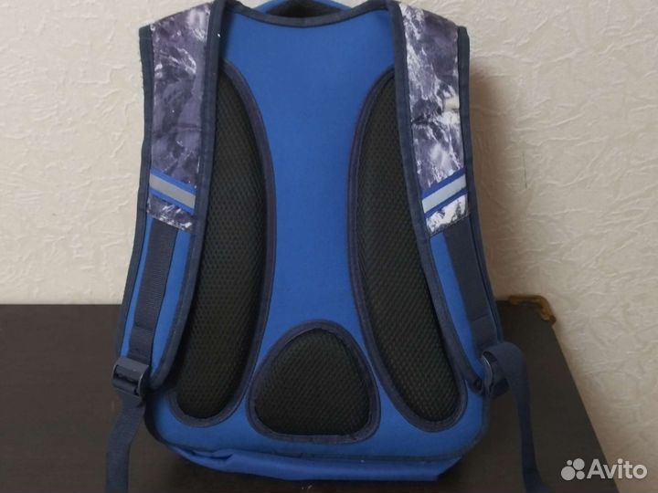 Рюкзак школьный