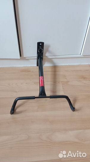 Настенный держатель велосипеда