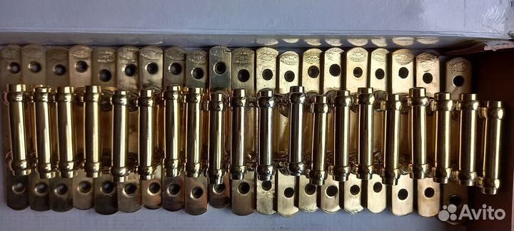 Оконные ручки.