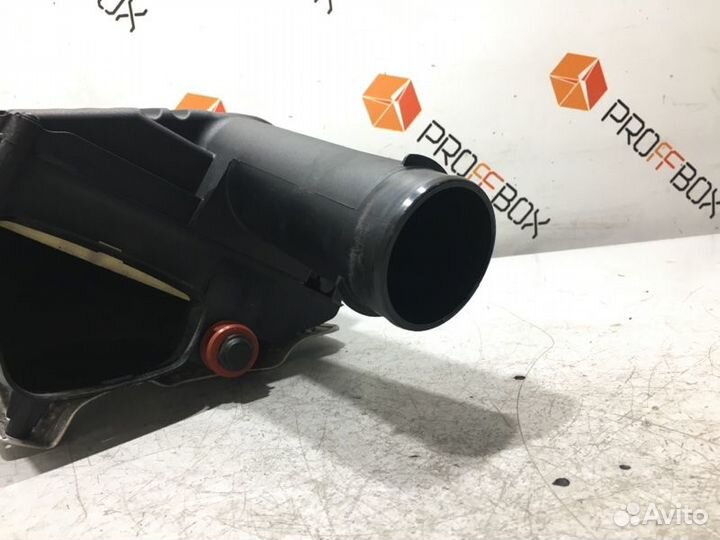 Корпус воздушного фильтра Mercedes C-Class W205