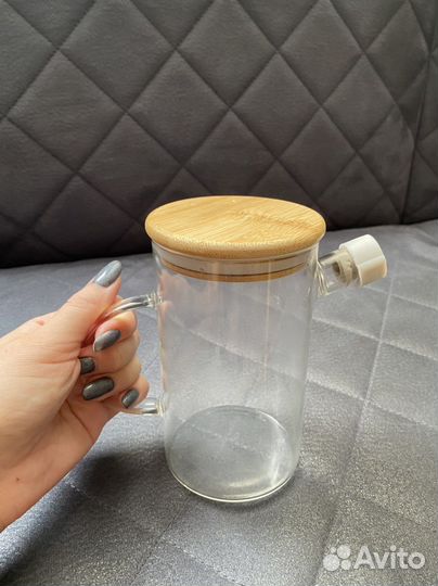 Стеклянная емкость для масла, жидкостей