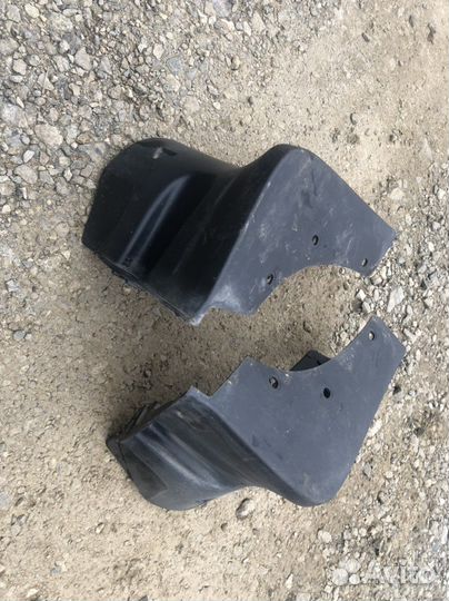 Уплотнитель стекла двер Рено Дастер